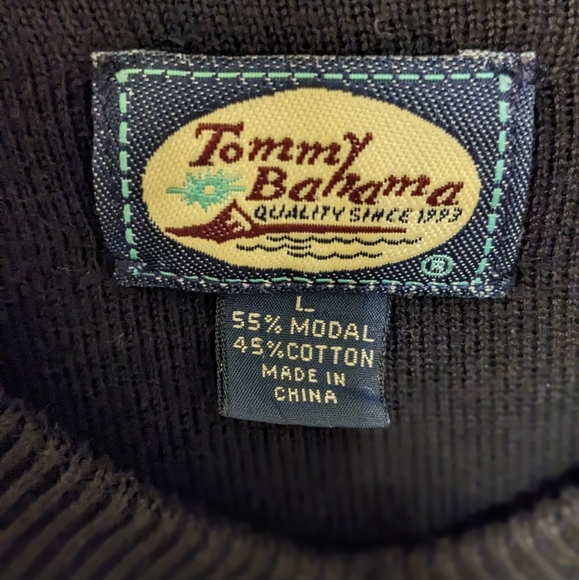 Tommy Bahama Men's Large pullover sweater black - Picture 3 of 4